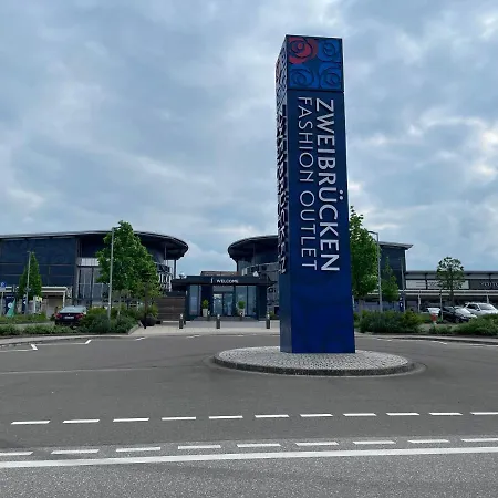 Stierpartment Am Pfaelzer Wald Naehe Outlet Center Zweibruecken Appartement Pirmasens Buitenkant foto